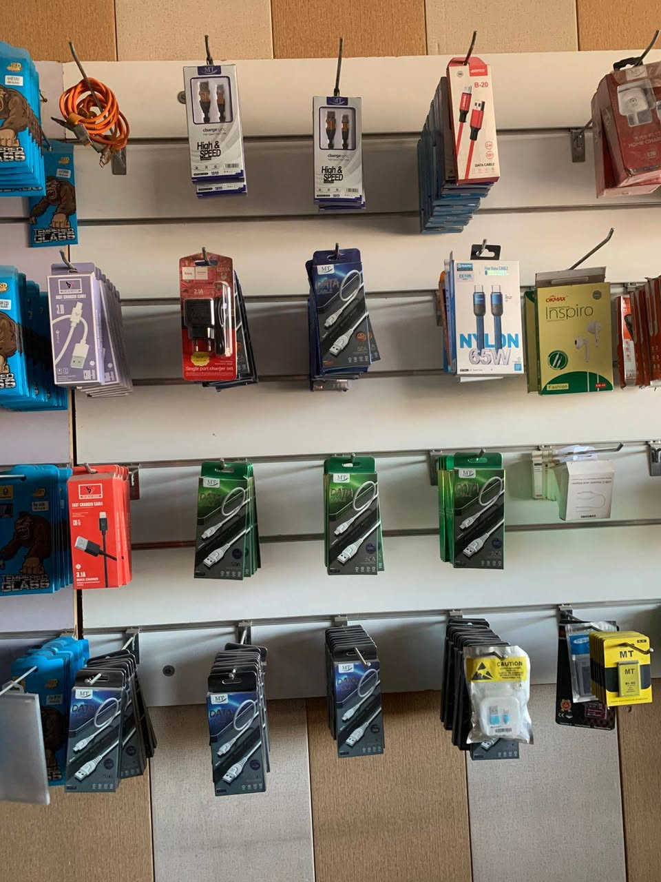 السلام عليكم
غراض للبيع كلمن وسعره 
مكاني بغداد ***********
