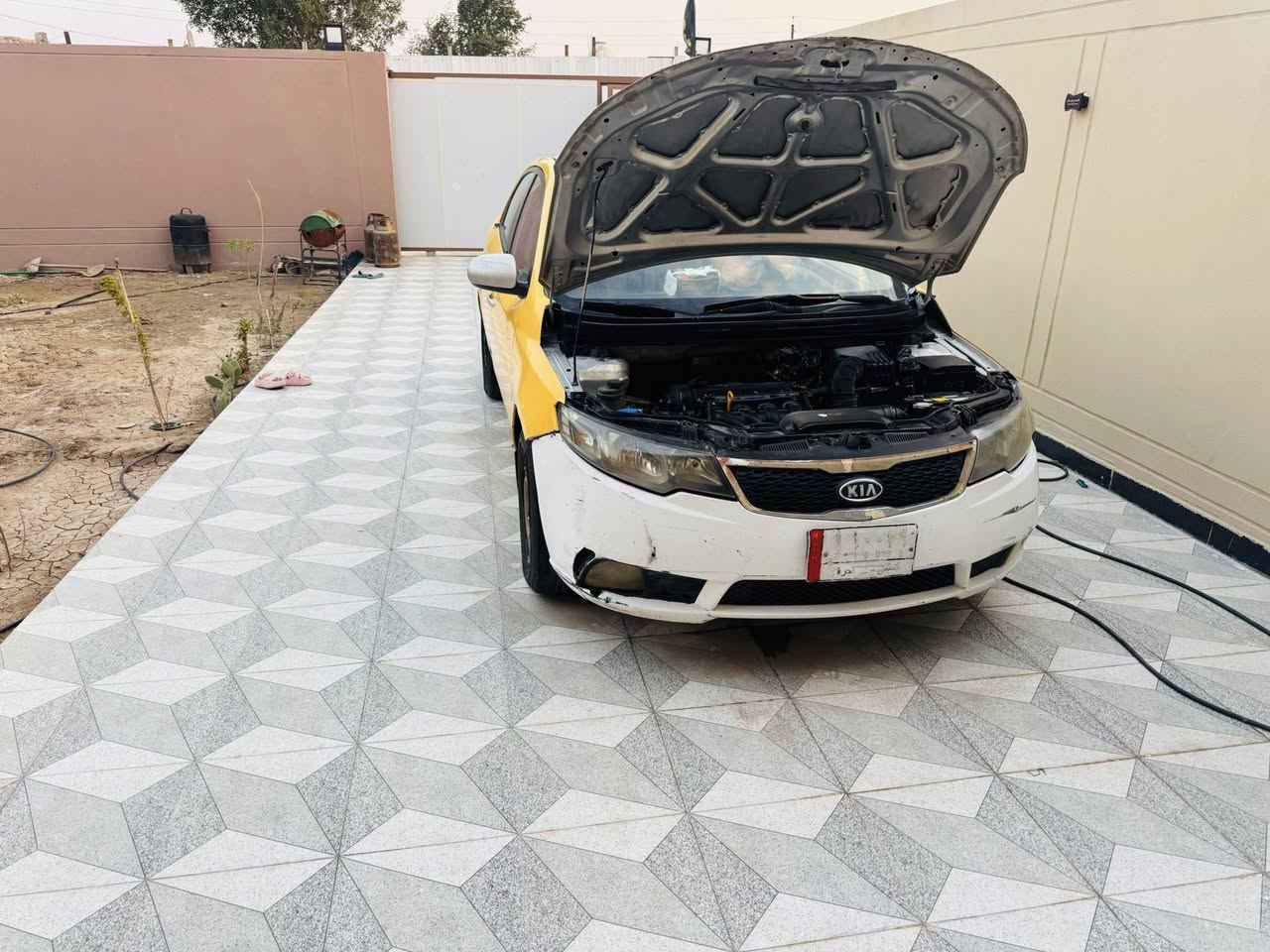 السلام عليكم 
سيراتو 2012  مكان ديوانية 
السعر 80 ورقة 
*********** الاستفسار.
