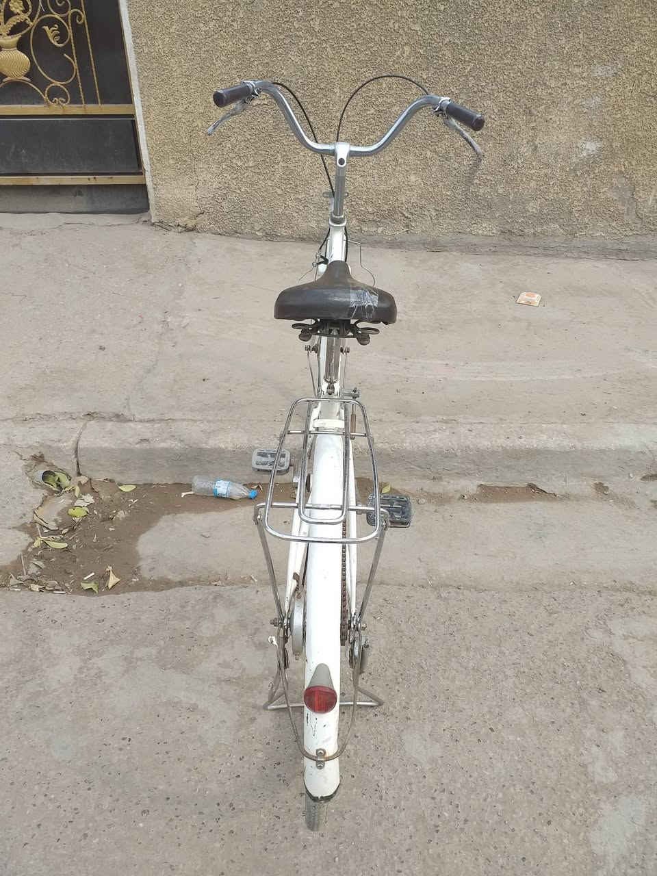 السلام عليكم 
متاح بيسكل حجم ٢٦
كامل ما بي أي نقص السعر ٨٠ الف 
او بي مجال بسيط المكان بغداد الدوره 
رقم الموبايل 📲📱*********** بي واتساب
