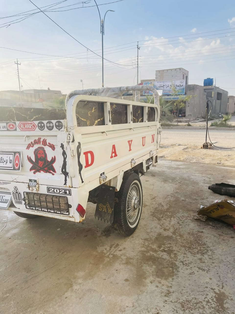 للبيع اصولي كامله تريد مداور تريد مكاتبه مجمعها بل ناصريه يم لكرار مديل ٢١ ستوته نضيفه وغراضا كله جديد شراي تصل سعرها ٢و ميه وبيه مجال للشراي مكاني غراف ***********
