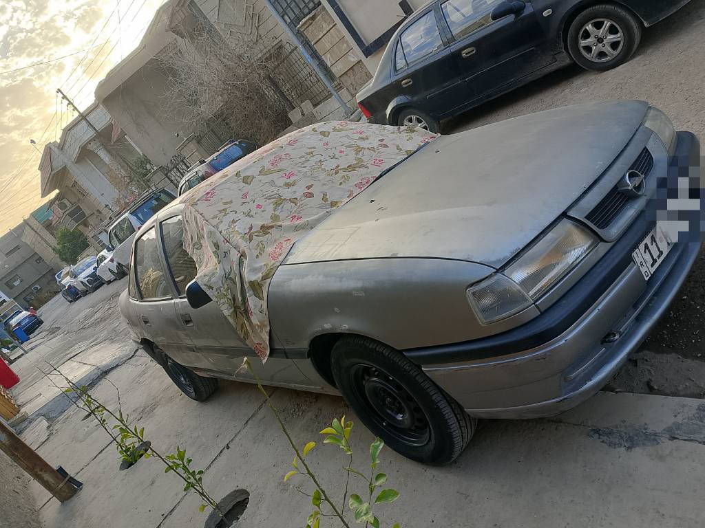 أوبل فكترا نظيفة جدا وما تحتاج اي مصرف جاهزة على آخر حباية حجم المحرك 1600اقتصادية جدا بالصرف..
كير ومحرك وصدر وتخم تاير كلهن جدد داخلها كلش نظيف بيها كم مكان شوية جان خويس شيء بسيط ومصلحهن مبين بالصورة شوف العين والسيارة بلادية ومجهزها الي قبل لا تكون لغيري
ولو ما محتاج ما ابيعها وبالعافية عالياخذها مهنا بيها ويشوف خيرها..
اريدها ب39 ومجالها جدا بسيط 
مكاني بغداد واي استفسار الاتصال على هذا الرقم *********** متواجد يوميا بعد الساعة ال3 مساءا.. بغداد, العراق
