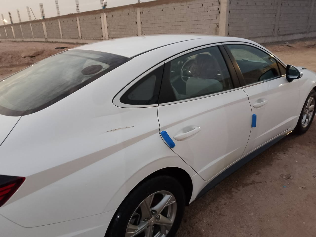 السلام عليكم سوناته خليجي موديل 21 محرك 2500 رقم دولي بصرة التفاصيل بيها جاملق الامامي بس صبغ وشخط بالتكمة موضح بالصورة والسعر الاتصال على هذا الرقم ***********
