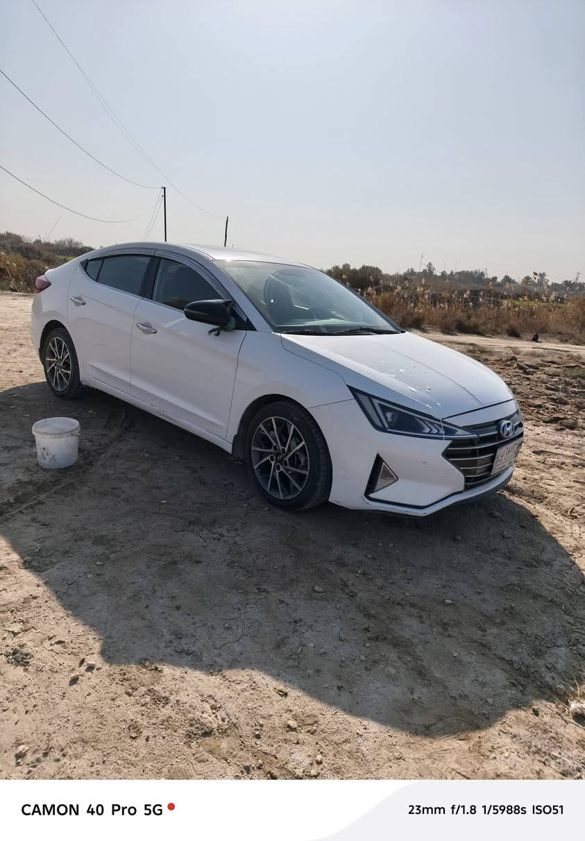 السلام عليكم
انترا خليجي موديل2020 سياره جاهزه مكينه كير حداديه تبريد ثلج تدفئه طخم تاير سياره فول مواصفات مكان سياره ناصرية 
السعر ١٦٥ وفيها مجال 
الهاتف ***********
