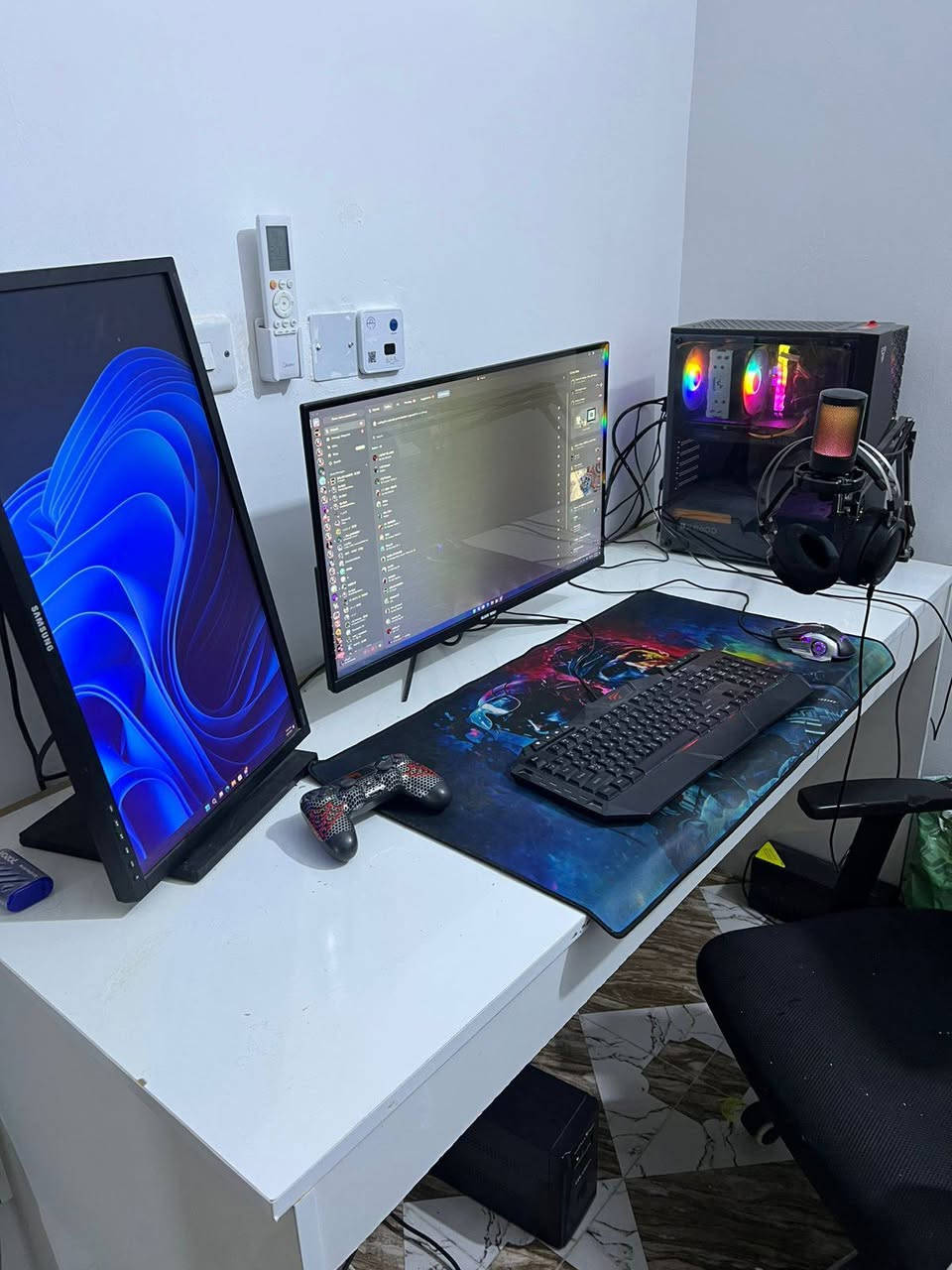 السلام عليكم pc للبيع كامل مع ملحقات مابيه اي نقص السعر مليون و 600 وقابل للتفاوض 
لل استفسار رقمي ***********
