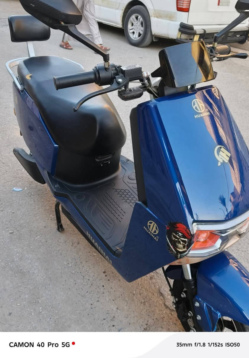 سلام عليكم
دراجة ماتركس ام عيون مديل 2025
نضافتها واضحة ب الصور و الدراجة كاملة بدون اي نقص 
✅ شاشة ديجيتال/ سرعة و اعطال 
✅ عدد البطاريات 6 مسطرة الحجم الكبيرة 
✅ زمن الشحن من 6 إلى 8 ساعات
✅ مسافة الشحنة الواحدة ما يقارب 55 كيلومتر 
✅3 سرعات
✅ حجم الملف 1800 واط 
✅ نظام البارك (p) 
✅ نظام الرجوع للخلف (R) 
✅ أشارة يمن و يسار+ دبل شارة 
✅ نظام انذار سرقة 
✅ لايت زنون عالي ناصي 
✅ سويج+ بصمة + تشغيل عن بعد 
✅ قفل ستيرن 
✅ صندوق تخزين كبير 
✅ شاحنة الدراجة الاصلية 
للبيع  السعر 625 وبيها مجال مكاني بغداد الكماليه 
الرقم / *********** 
متواجد خاص + واتس 
تحياتي 🩵
