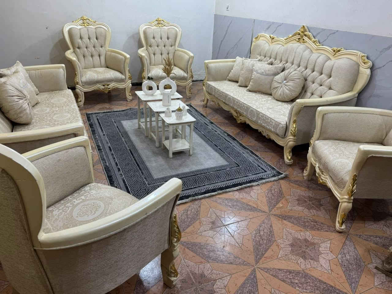 تخم زان نركي ١٠ مقعد مع طبلات ٣ اخوالجديد فول نضافه ***********
