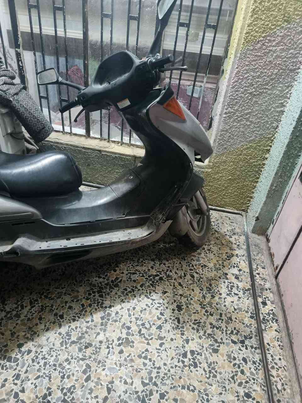 فورسايت للبيع رقم بغداد سعر ١٥ورقه ***********
