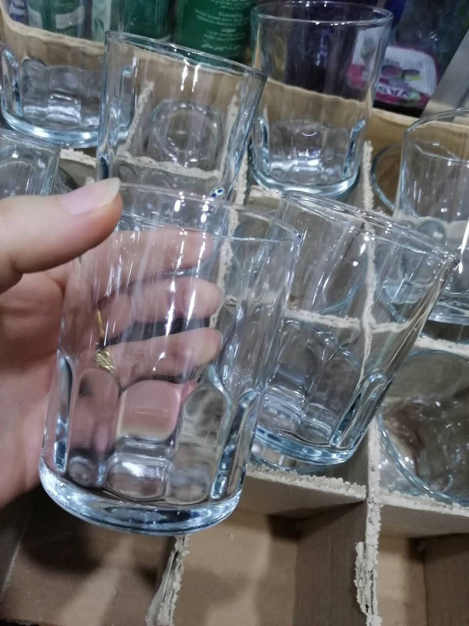 كلاصات زجاج

حجم حلوه لا كبير ولا صغير

زجاج ثخين مو ينكسر من اي طخه

حلو استعمال للبيت او حتى للخطار

كلاصات زجاج للعصير او للماء

العام وفرنا كميه قريب زيادة الأربعين

كلش استفادو اهل المواكب
او اليستقبلون الزوار

سعر الدرزن 12 قطعه ب3500 فقط

الكارتون ب14000

توجد خدمة توصيل داخل كربلاء
ولجميع المحافظات

عنوان كربلاء شهداء موظفين شارع الخدمي قرب ابن مريود للعقود

سنتر K&F


**إذا كنت صاحب هذا الإعلان وتريد حذفه لأي سبب، رجاءا أرسل رسالة إلى الدعم الفني**