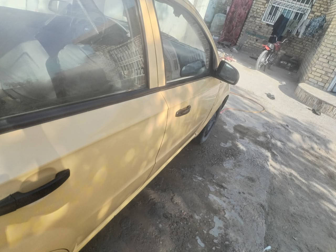 السلام عليكم سياره افيو مفتوح 2009 مصفر هيه وغرامات تحويل مباشر رقم نجف السعر 43 وبيه  تصل *********** الدوانيه دغاره
