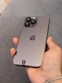 ايفون 13 برو ماكس ذاكره 256..بطاريه 84 تقره بلحسابه نفس عدادات الجهاز ...