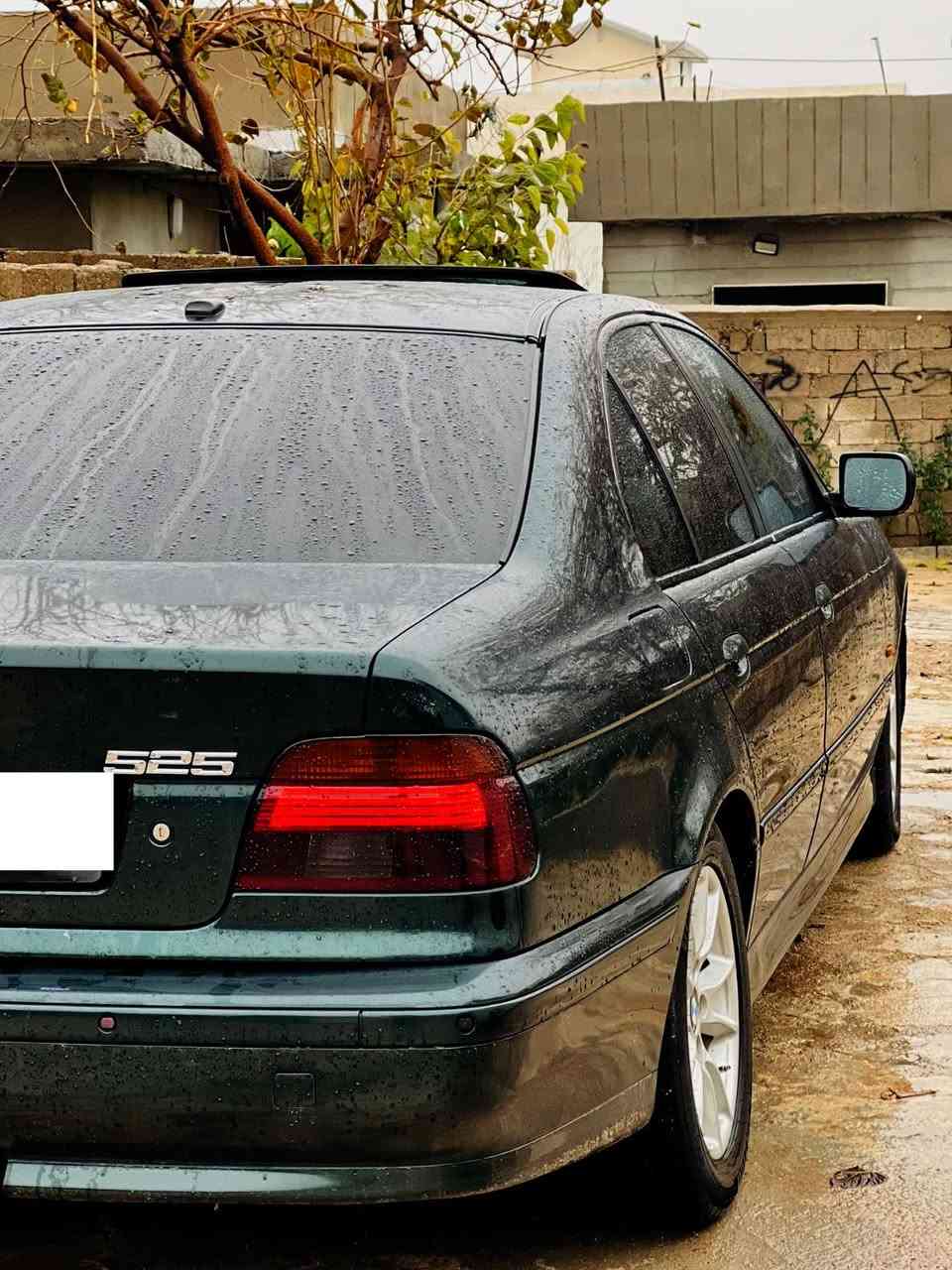 BMW بو فروتن525
موديل 2000

سقر فول فول مواسفات 

ده بل جيديتال 

ره نك زيتوني 

سعر 75$كه ميك مجال

3$وه ره قه خرامه له سه ره له به ر سعر دهيته كوشتن 

منافيس عصلي إبراهيم خليل له كه ل 

شه رتي غرامه 

بو بتر بيزانين هه توان ته له فون بكه ن موشته ري ني ته  لفون نه كه تكايه 
جوابي كوميت ناده م 🙏🏻

***********
