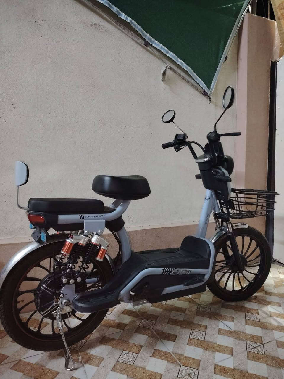 ماطور سكل بس نقص بطاريات شرط ماواصل مصلح 
سعر 250الف وبي مجال


**إذا كنت صاحب هذا الإعلان وتريد حذفه لأي سبب، رجاءا أرسل رسالة إلى الدعم الفني**