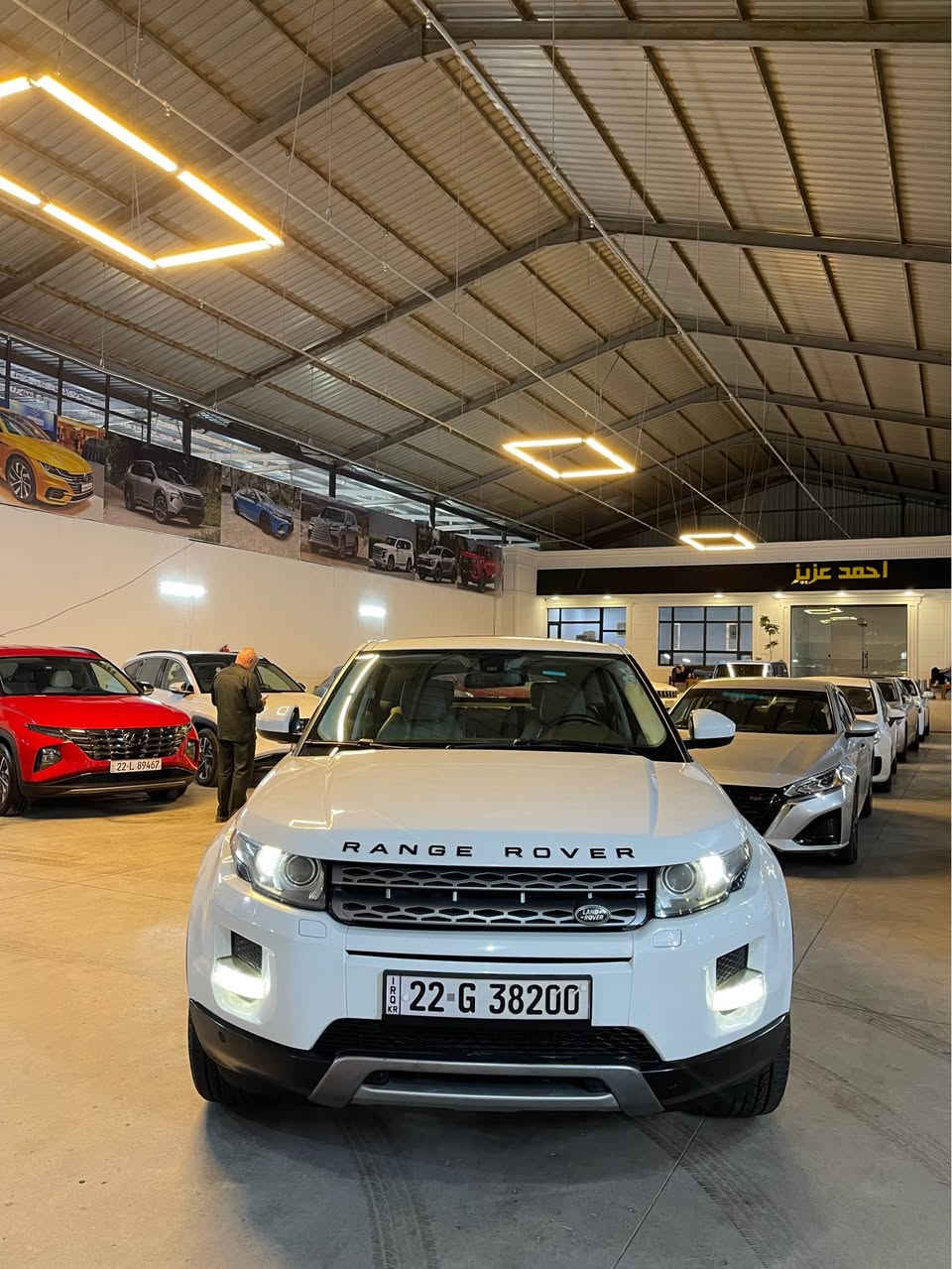 Range Rover 2014
فول فول مواسفات سفري شريكة 
بي سبوغ بي تعديل سيارةكة زؤر پاكة
76هةزار كيلومتر حقيقي رويشتوة
مواسفاتي بسمة كوشن جلد پانوراما بريك كارةبايي زور مواسفاتي تر 
رةقةم و سةنةوي هةموو نويية بةناوي خؤمة
يةك دينار مسرةفي تيدانيية 
موبايل ***********
واتساب *********** مخمور, أربيل
