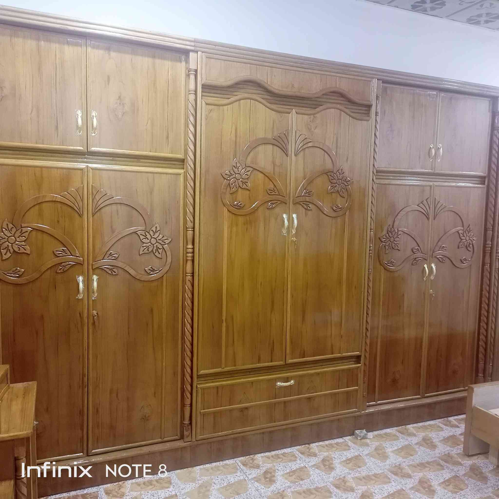 السلام عليكم
غرفه اخشاب للبيع مستخدمه قليل ونضافه فول 
مصور بس هذن هي كامله زاويه وجزامه


**إذا كنت صاحب هذا الإعلان وتريد حذفه لأي سبب، رجاءا أرسل رسالة إلى الدعم الفني**