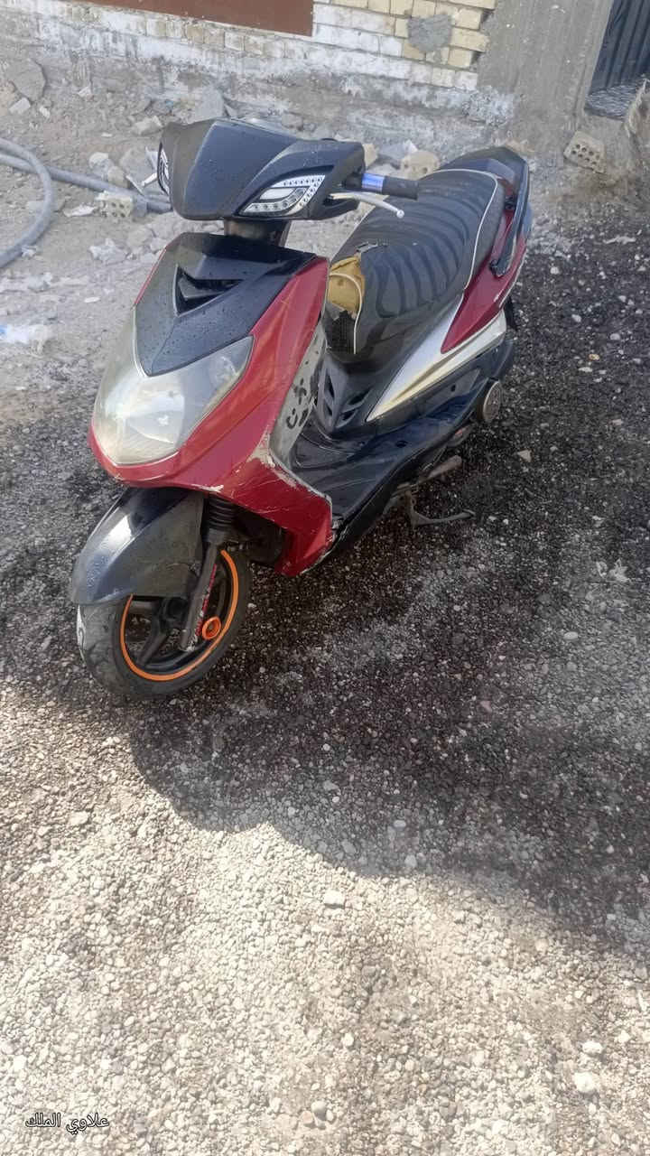 سلام عليكم
سكنس فحل 
مكينه مكفووله
كلجات رياضي
شلعه ومعدل
كبات رياضي
كشن رياضي
وملقط رياضي
اشاير سكن رياضي
زوج تايرات جدد
كفرات اصليه
سعرها 450وبيها مجال
مكان الغزاليه
***********
***********
