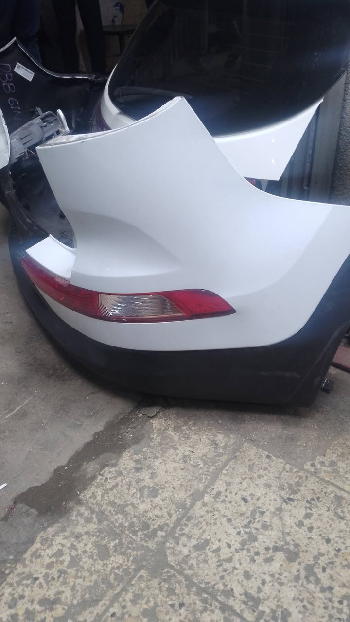 السلام عليكم 
يتوفر ادوات سبورتج كل الموديلات خليجي وامريكي 
العنوان سوق بغداد القصر الابيض 
استفسار 📞 ***********
