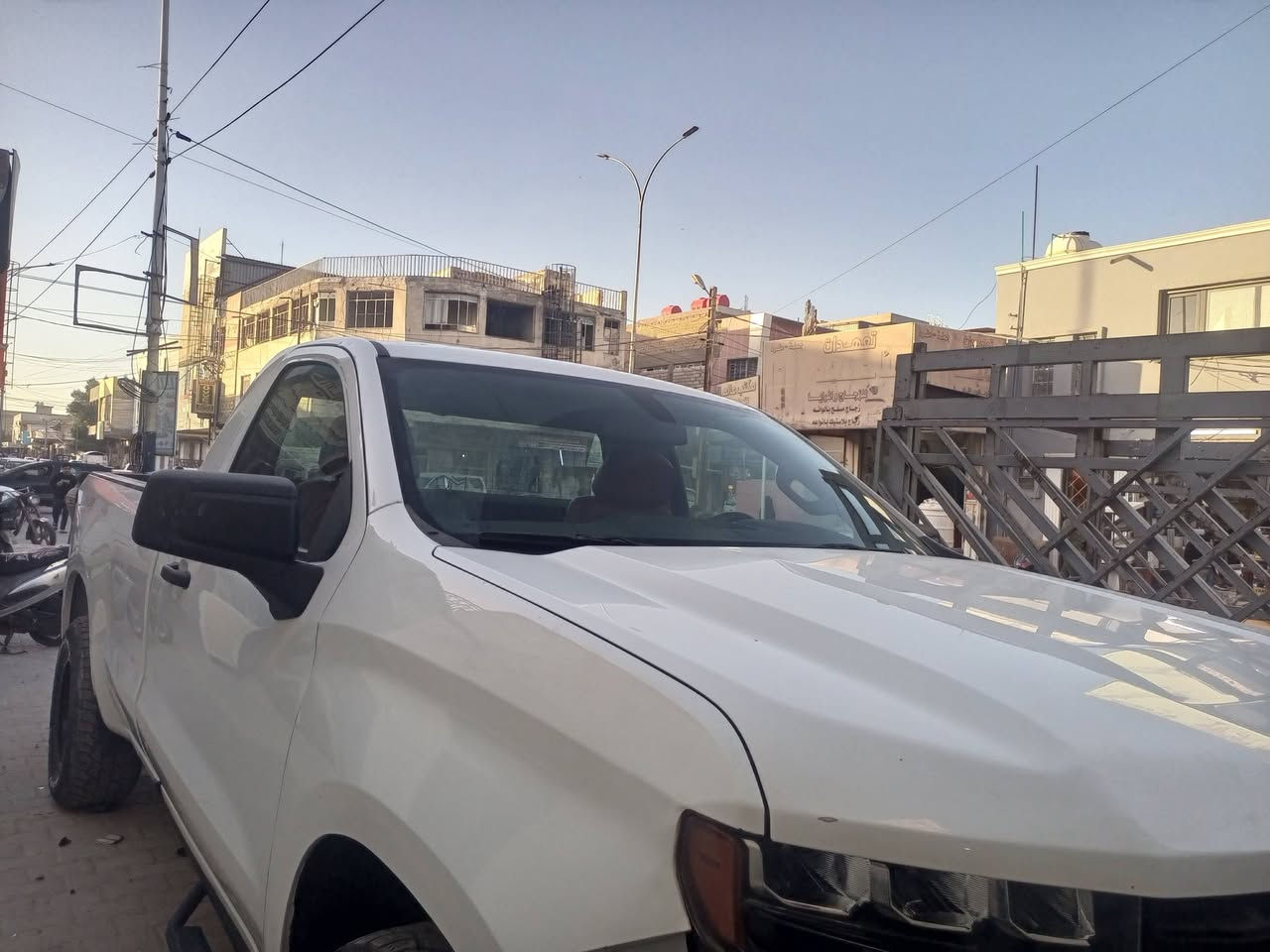 سلام عليكم
سلفرادوو موديل 2021
بدون رقم تترقم جميع محافظات 
مكينه 6 سلندر 4300
مكاني ديوانيه مركز محافظه 
***********
