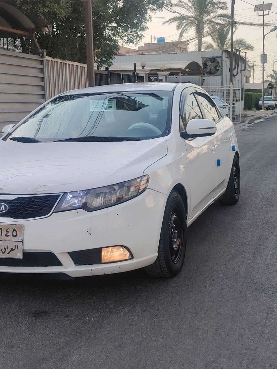 السلام عليكم سيراتو 2011 للبيع خليجي نص فول كير مكينه خير من الله كهربائيات كلهه شغاله سيارة اي نقص مابيهه شاشه كبيره داخل اسود وماروني  مري شفط لغد مكفول تدفئه  تبريد شغالات السياره خير من الله  السياره بيهه  كم قطعه صبغ تعتبر حزام ( قماره بنيد جنطه تكم) مكفولات اي صبغ مابيهن سياره رقمهه اربيل عندي وكاله عامه وتحويلهه ثاني يوم السعر 95 مكاني غزاليه
***********
