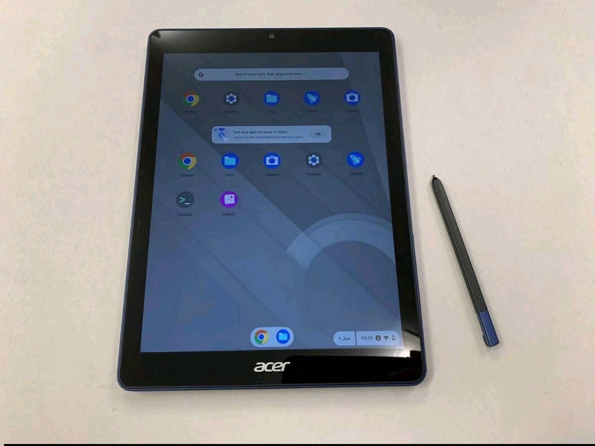 تاب ماركة ايسر الأمريكي شاشة حجم 10 دقة عالية ذاكرة 32 عشوائية 4 بطارية 8000 بي منفذ رام وقلم خاص بي منفذ شحن تايب سي 65 واط الجهاز كلش نظيف توصيل موجود 