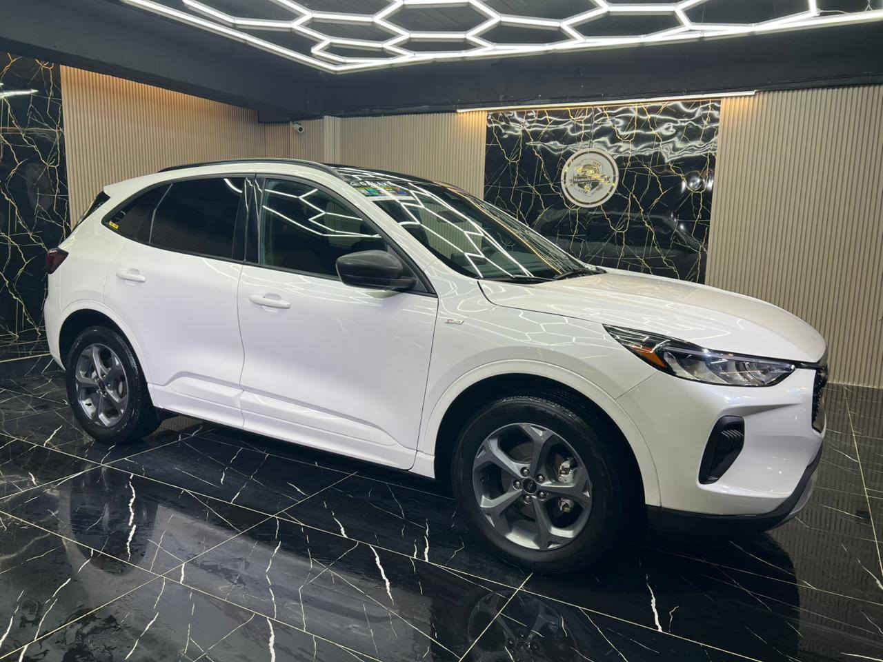 فۆڕت ئیسکەب St line 2024 فوول
پانۆراماو سڵاید ٣٤ هەزار ڕۆیشتووە
كاتی نەشكاوە سێ پستنی تۆربۆ
دەبل ئەكسل گێچ ئەلیكترۆنی 
شاشەگەورە ئەوتۆستارت ستۆپ
ئەوتۆ هۆڵد لایت ئۆتۆ لایت پێش و دوا لید
كوشن هیتەر سوكان هیتەر كوشن نیو جڵد
كامێراو خەتی جادە ڕادار ٣٦٠ پلە
سیستەمی كارپلەی
بۆنیت و چاملغی پێشەوە لای سەكن بۆیاغە بێ ناوگرتن

سعر : داوای بکە لە کۆمێنت ڕاستەوخۆ بۆت دێت 🤖

ئایرباگی سوكان بیلاد دانراوەتەوەو سیستەمە
یەك دینار مەسرەفی تێدا نیە
1fmcu9mn4rua45486
ژمارە كاتی دوومانگی لەگەڵە

بۆ پەیوەندی کردن بە خاوەنی 

***********
 viber-whatsap 
***********
