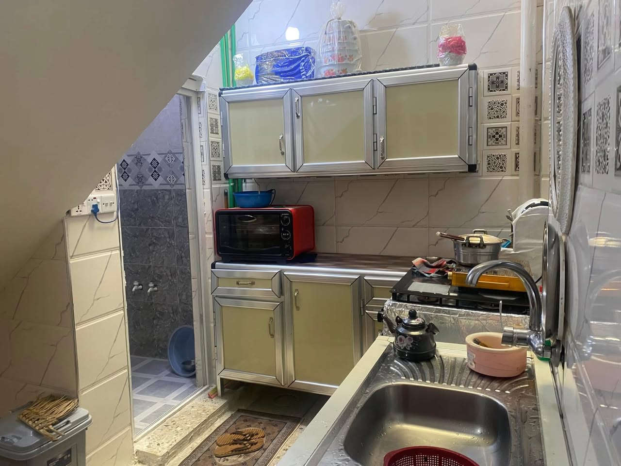 السلام عليكم البيت معروض رهنيه بيت بناء حديث مساحه 50 متر للستفسار ***********
