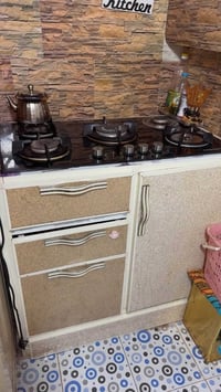 للبيع • كلهن • دواليب