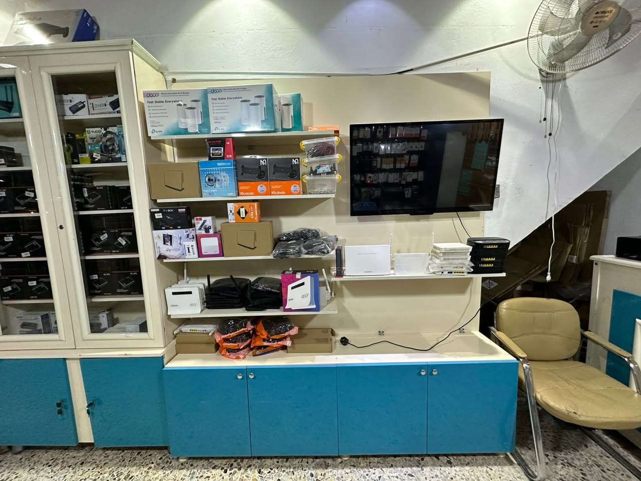 قطع  فاترينات خاصة بالعرض داخل المحلات

سعر قطعه 200 الف


**إذا كنت صاحب هذا الإعلان وتريد حذفه لأي سبب، رجاءا أرسل رسالة إلى الدعم الفني**