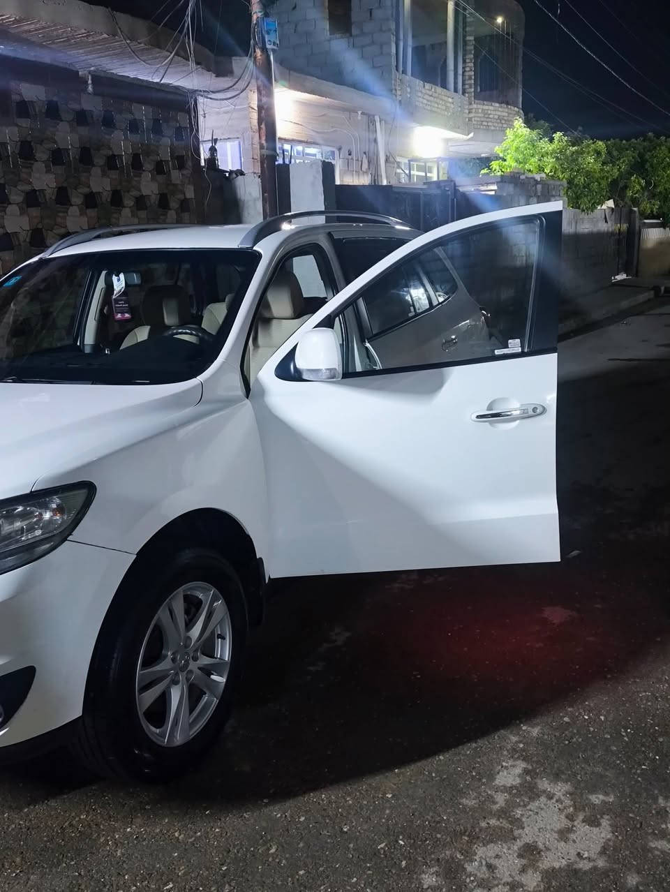 سلام عليكم سنتافيه للبيع موديل الفين او10 7راكب سياره حلوه كاعده تبريد شغال محرك 4سلندر  سونار موجود الرقم ‏‪0751 977 3692‬‏ بي وتساب السعر 130وبيه مجال شي بصيط
