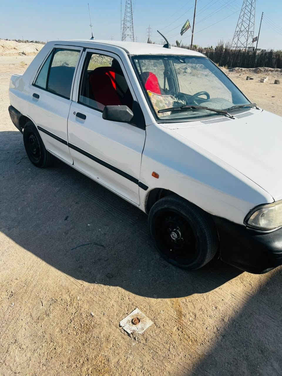 سلام عليكم سايبه جديده مديل 15 سياره نضيفه لا خياس لا شي محرك جديد لا ينقص ولا بيخر  بيها رابع يفلت وراعيها بناصريه ما ندله ابيع بدون راعي كفاله من سرقه والطلب سعر 15 وبيها مجال حك الجيه ***********
