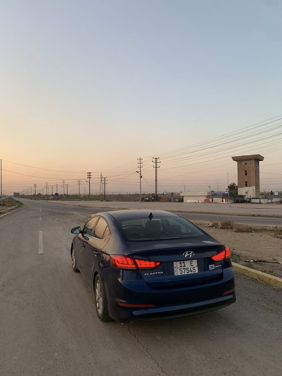 النترا 2018 وارد أمريكي لمتد
✨ بصمة أبواب وتشغيل
✨ فتحة سقف
✨ شاشة كبيرة تدعم Apple CarPlay & Android Auto
✨ مقاعد جلد
✨ كرسي السائق كهرباء مع خزن وضعيات الجلوس
✨ تدفئة مقاعد أمامية وخلفية
✨ نظام النقطة العمياء
✨ تنبيه مع الإشارة
✨ مثبت سرعة ذكي + تحديد مسار + المحافظة على الطريق
✨ رادار أمامي
✨ كامرة خلفية
✨ مراي قلاب عند الرجوع + إشارات بالمراي
✨ درايف مود (وضعيات قيادة متعددة)
✨ إنارة ترحيبية
✨ منظومة لايت زينون عالي ناصي قوي جداً

🔧 السيارة نظيفة جداً وأحلى من الصور
حادث خلفي حوض فقط (جاملغ بارد + تكحيل + رصعات بسيطة + قبق جنطة)
باقي الكشر نظيف 
🚘 ماشية 155
🔁 التبديل: ضاغطة فقط
السعر 118ورقة وبيه مجال بسيط 
مكاني بغداد زعفرانية 
***********
م/ نقصها صدر /غاز
