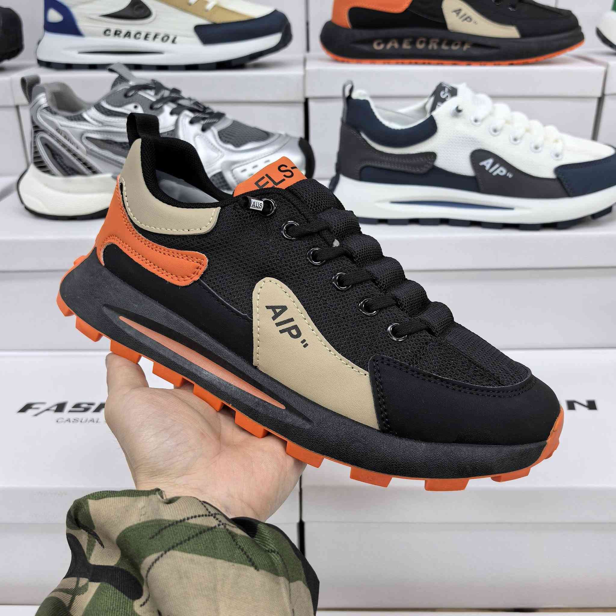 Items No.：M2016
Name：mixed men's shoes
Size：39-45,30Pairs/ctn
MOQ：150Pairs


**إذا كنت صاحب هذا الإعلان وتريد حذفه لأي سبب، رجاءا أرسل رسالة إلى الدعم الفني**