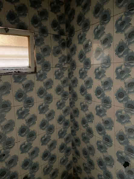 حي أور قرب فلكة صباح الخياط 57 متر فارغ جاهز للسكن طابقين نظيف جدا *********** / *********** مكتب الريان حي اور
