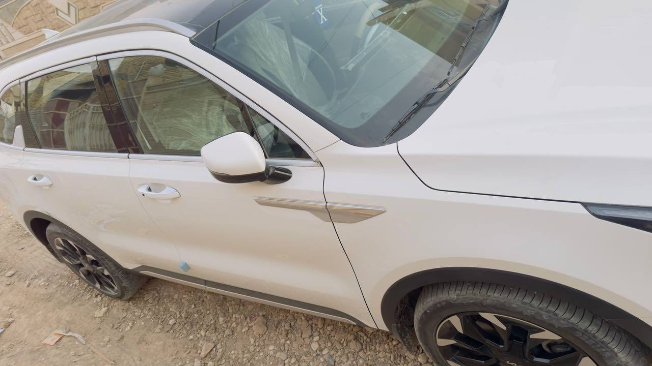 سورنتوا  2025
رقم اربيل تريد وكالة تريد تداور باسمي 
السيارة مكفولة كفالة عامة فقط زلغ بالدعامية الخلفية فقطططط كد اصبع

مكان السيارة بالديوانية 
ماشية 25 الف 
مواصفات فول 
شاشة كبيرة 
بصمة 
بانوراما 
فتحة سقف 
كشنات سايق وكشن الصدر كهربا 
3. قطع تبريد
تحكمات 
السيارة جديدة وصع الشركة 
السعر 330 وبيه مجال
***********
