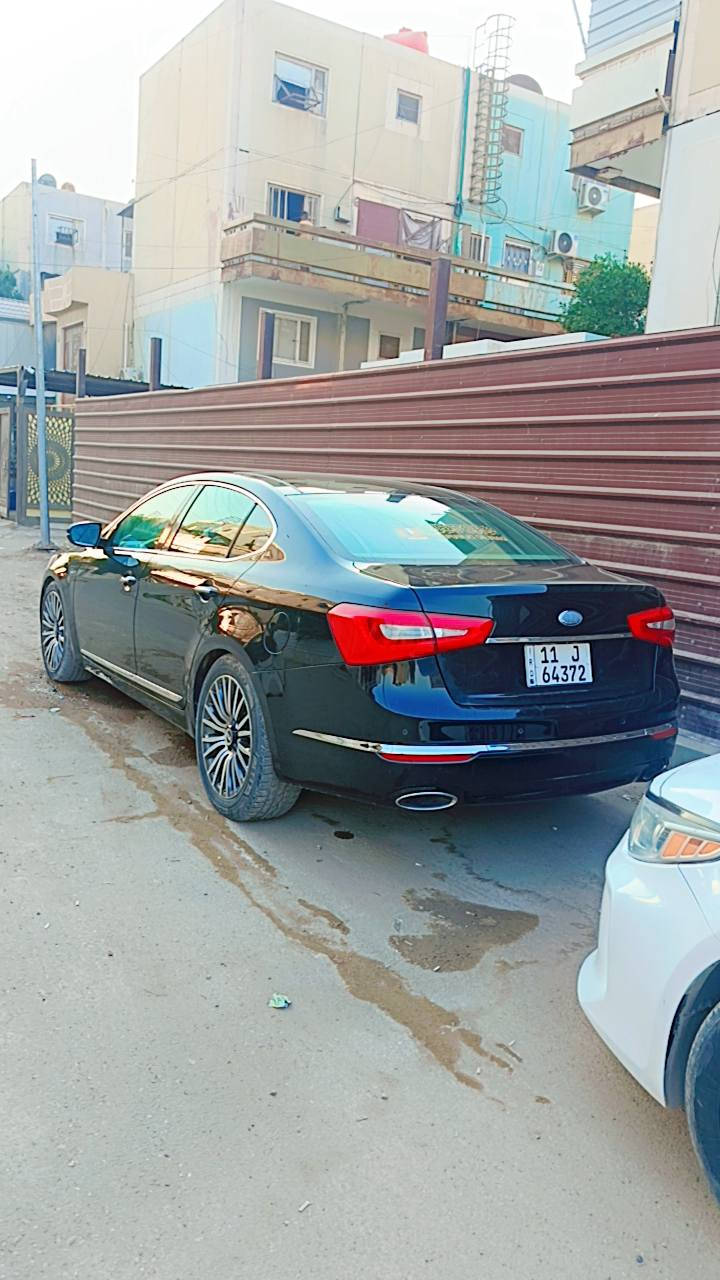 السلام عليكم 
كيا كادينزا خليجي  داخل ملكي VIP
السيارة فول ١/١ VIP 
6 سلندر 
اللون اسود

المواصفات✅

فول فول 
-بانوراما 
-تشغيل بصمة مع بصمة الابواب الامامية🎶
-نظام ترحيب
-انارة بالمرايات والابواب الامامية
-كاميرا وحساسات خلفية
-حساس ماسحات
-بردة خلفية متحركة
-كشنات كهربائية جلد تدفئة وتبريد 
-كشنات خزن ميموري 
-لوحة تحكم بالكشن الخلفي
-لد امامي وخلفي
-تحكم كامل بالستيرن
-شفتات ستيرن رياضي بلادي
-نظام ترحيب 
-اشاير مري+اشاير ترحيب +شفط+قلاب 
وباقي مواصفات الكادينزا معروفه 
بيها قطعتين صبغ (( اثر شخوط)) مكفوله من الحادث
كلش نضيفه وبلعافيه ع الياخذها
كير ومكينه خير من الله مكفولات مكينه برغي ممفتوح منها 
السونر مرفق بلصور
رقم بغداد نكليزي 

السعر135وبيها مجال

 السياره باسمي 
‏
 ***********
***********

العنوان:- بغداد الدورة

