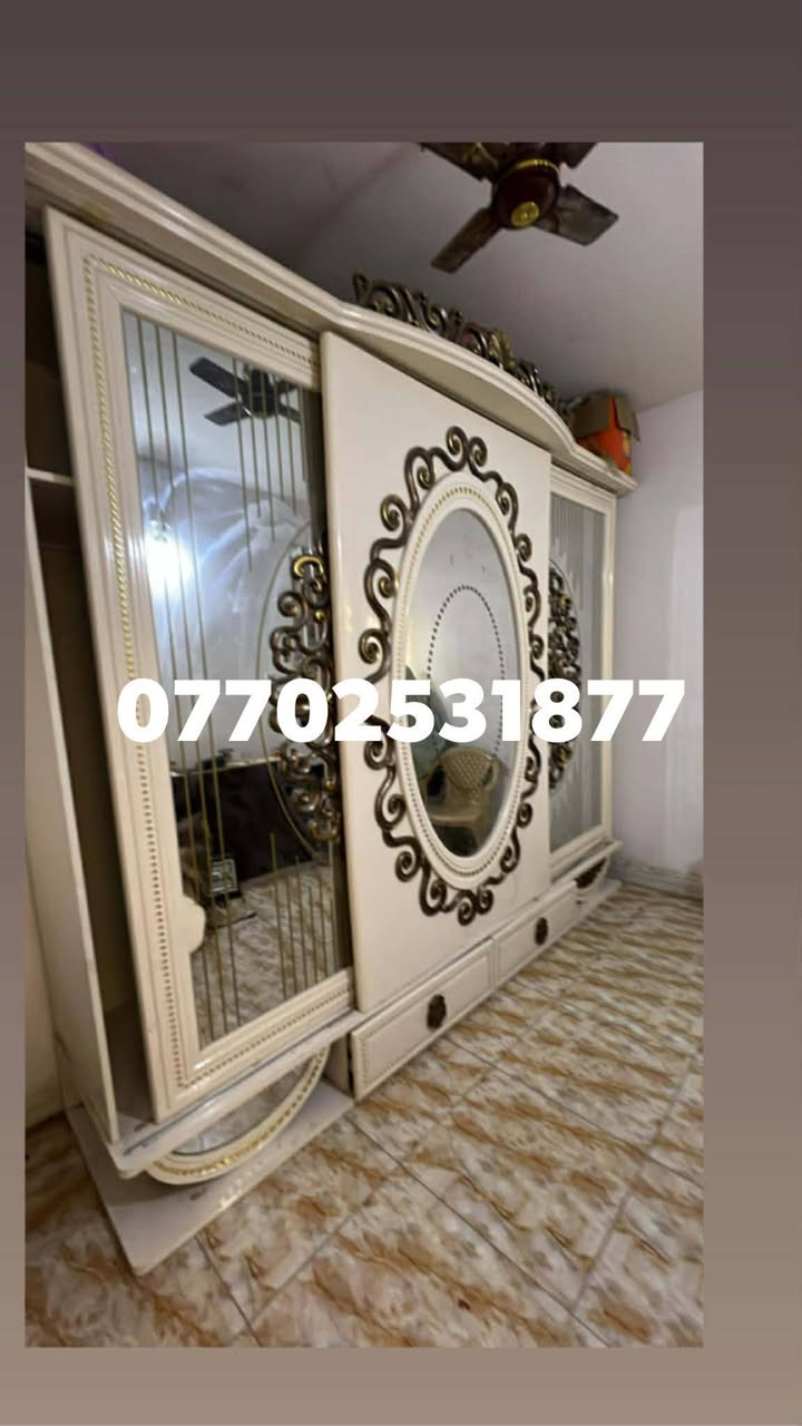 نجار فتح وشد غرف النوم التركي .
الاتصال : 0770 253 1877
