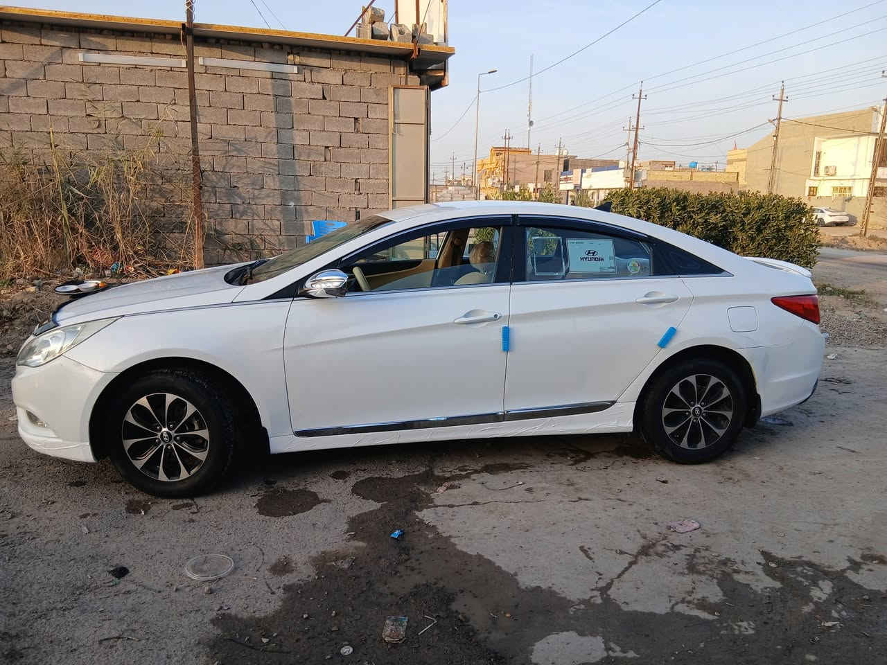 سلام عليكم
سوناتا موديل 2010  شكل 11 

خليجي (2400) دوش 

الرقم أربيل بطانية ....!

كير ومحرك مكفولات

حادثها الهلال الخلفي الي ورة السايق فقط وبيها طخة بين الجاملغ الأمامي وباب السايق معمر ع بارد كما موضح بالصورة 

المواصفات معروفة 

اشاير بالمري 

كامرة خلفية 

تحكم ستيرين جهتين 

شاشة ايباد 

منضومة زينون سعرها ٢٥٠ الف 

كلشي شغال بيها 

السيارة ماشية 189 الف حقيقي 

اني رجال منتسب اروح بيها للدوام وارجع السيارة

 نضيفة كلش وعلى ايدي 

عارضها ب 117وبيها مجال حك الجية 

مكاني بغداد/ الشعلة /السلاميات 

***********

خابرني وبيك خير وتدلل
