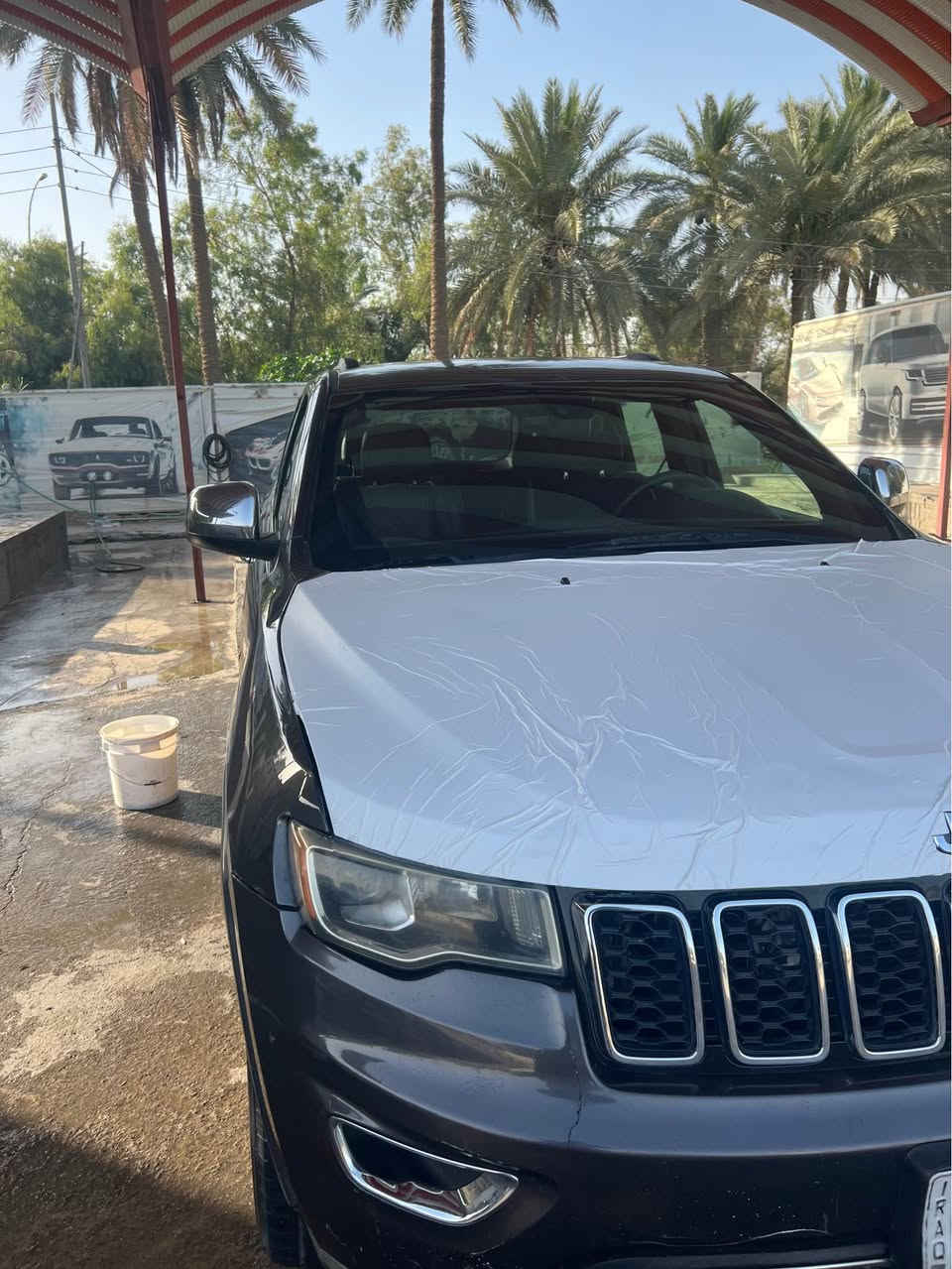 بيع مستعجل  جيب شيروكي ٢٠١٧  فول ماعدى الفتحه ضرر فقط جاملغ الخلفي سعر 200 ورقه وبيها مجال وبيه رصعه بالبنيد خفيف جدا
الشراي يتصل اتصال واتساب *********** حلة, بابل
