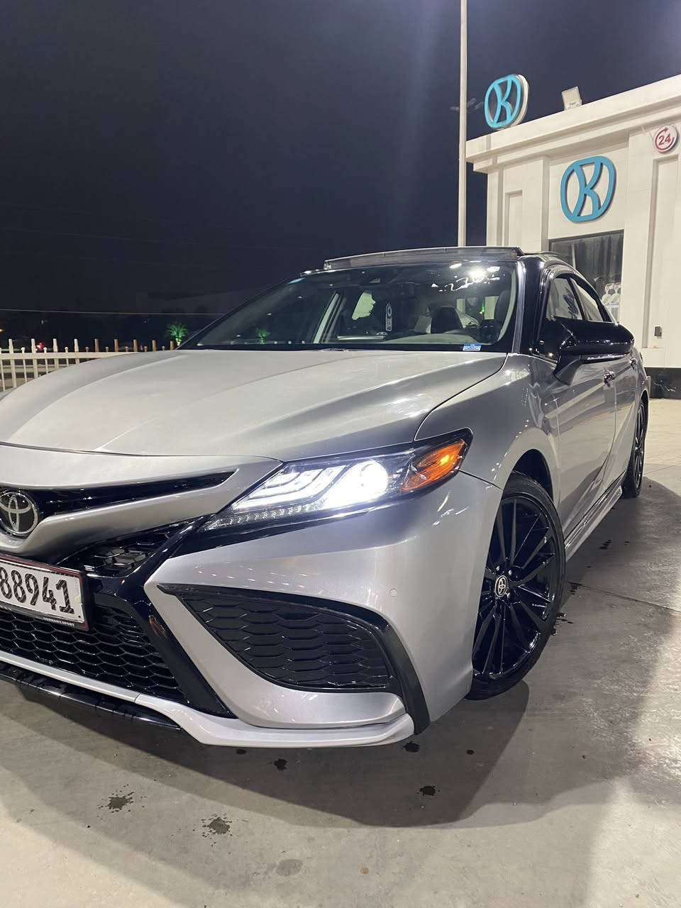 السلام عليكم كامري 2023xse بانزين وارد امريكي توكلر   ماشيه بأمريكا 33 والان 37
بدون دواخل بدون شاصي بدون لغد بدون ايرباك 
وبيها سونار جديد 
مكانها بغداد 
سعر 205ببها مجال بسيط 
***********
