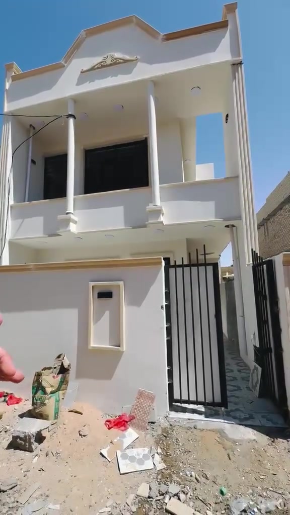 بيت مساحة 110متر يحتوي لبيع زراعي #سند٢٥ 
:2 غرف نوم و حمام و مطبخ و استقبال
العنوان: منطقة الدوانم مجاورالري قرب الشرطة الخامسة 
لتواصل والاستفسار ع الرقم ***********
تتوفر عروض  بيوت  وقطع اراضي
