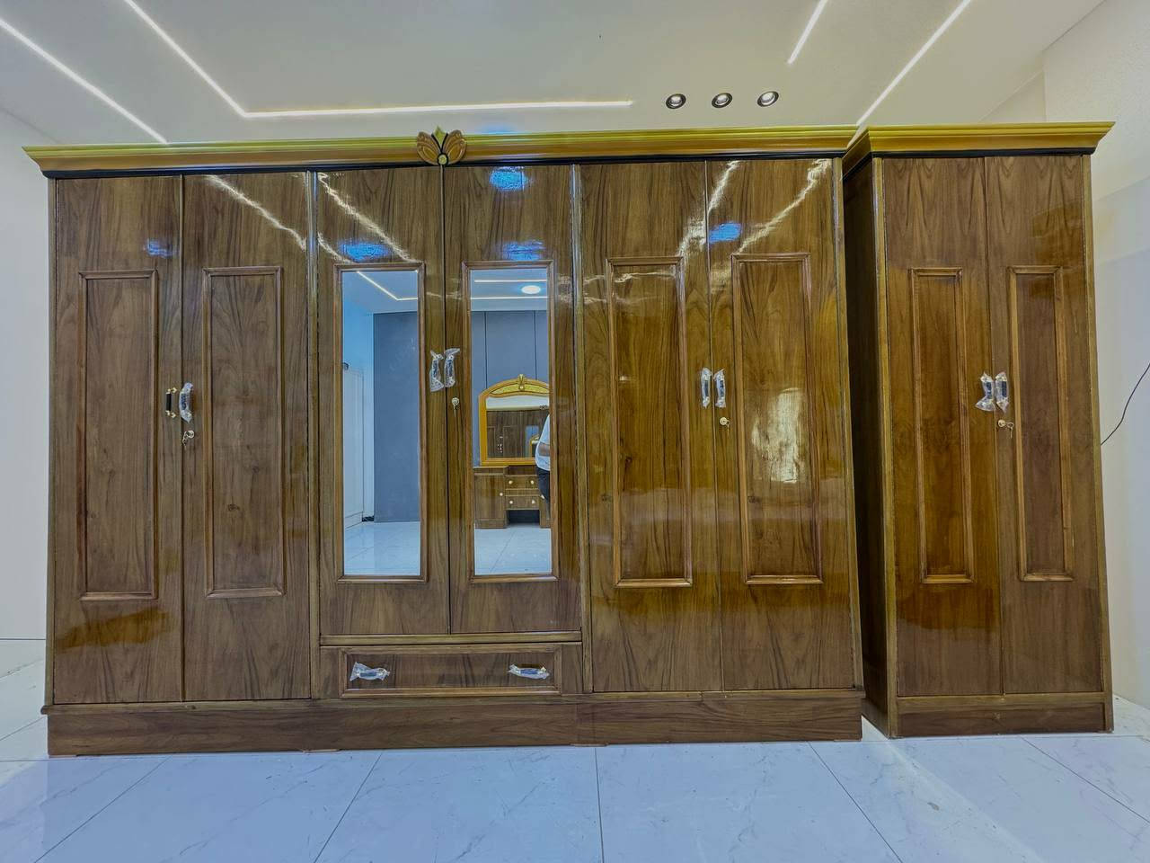 بسم الله
الموديل الصاج الجديد 🆕 

السعر ملیون دينار فقط 

غرفه نجاره شغل عراقي 🛌

الكنتور ارتفاع 250 طول 320 

مع الزاويه مجموع الطول 4 امتار 

السمك الخارجي للغرفه 4 ملم صاج

والسمك الداخلي 3 ملم صاج طبيعي 

سعر الشازلون الخزان 75 الف 

سعر الشازلون المقعد 50 الف 
الطابوریە25الف
متوفر توصيل وشد لكافة محافضات العراق 🇮🇶
للحجز مراسلتي


**إذا كنت صاحب هذا الإعلان وتريد حذفه لأي سبب، رجاءا أرسل رسالة إلى الدعم الفني**