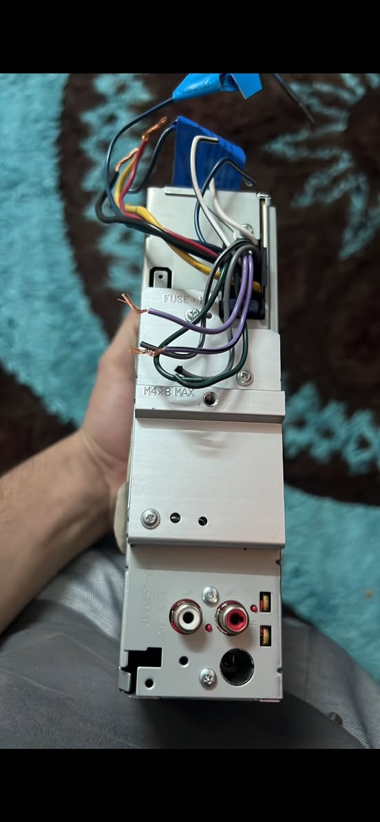 مسجل jvc  مسجل جوكر يرهم على اي سياره  وجه المسجل ينشلع السعر 45 وبيه مجال الرقم *********** تواصل واتساب
