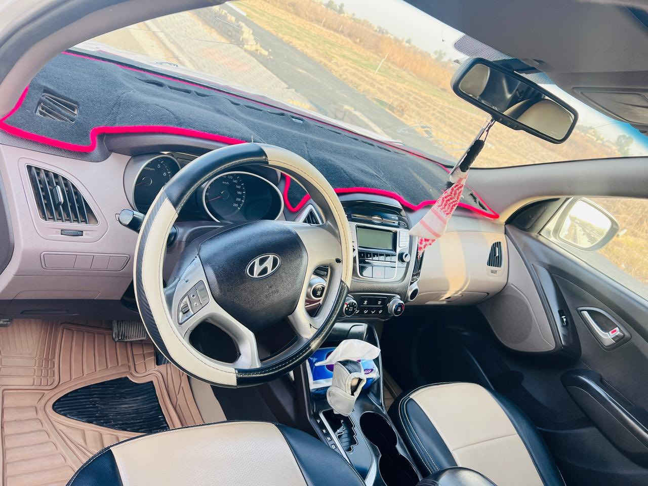 توسان خليجي
رقم بغداد مكفوله كفاله عامه

موديل 2013 مكينه 2000
السعر  155  مكان السيارة صلاح الدين / ضلوعيه


**إذا كنت صاحب هذا الإعلان وتريد حذفه لأي سبب، رجاءا أرسل رسالة إلى الدعم الفني**