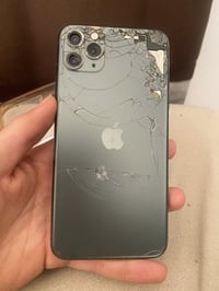 ايفون ١١ برو ماكس • بطارية ٧٥٪ • اصلية شغالة