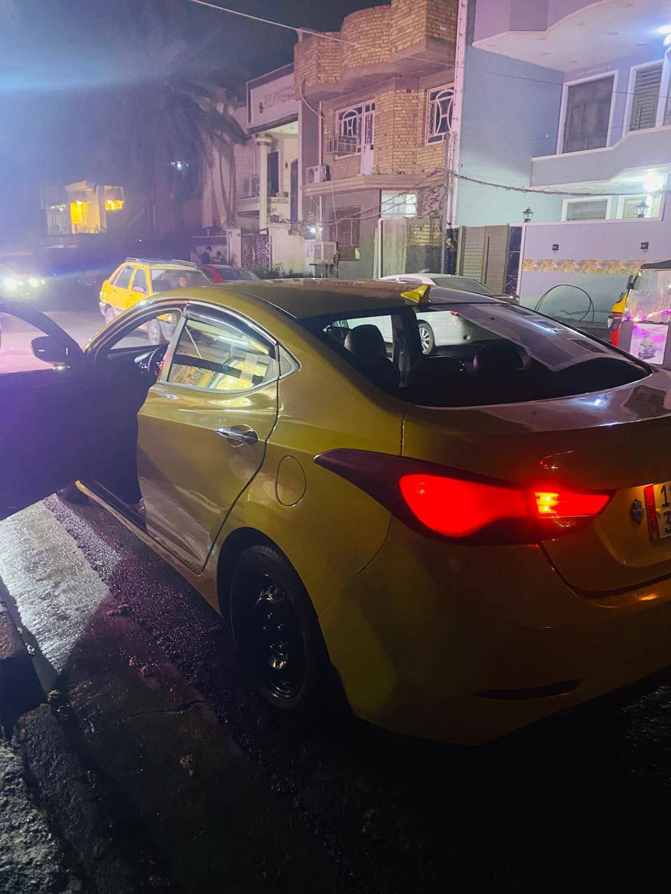 السلام عليكم سياره النترا للبيع موديل 2015
***********
