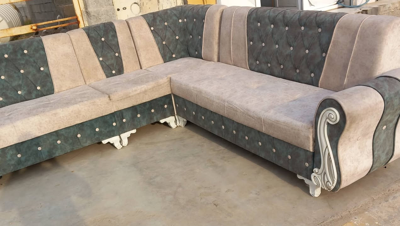 ديوان  10مقاعد تفصال للبيع   (يرهم  مراوس )
🌱🌱🌱🌱🌱🌱🌱🌱
اشتري غراض بيت مستعمل تخم ديوان كاونتر ميز طعام غرفه نوم ثلاجه مجمده غساله راسلونه خاص  او وتساب 🌱
***********٥☎️
