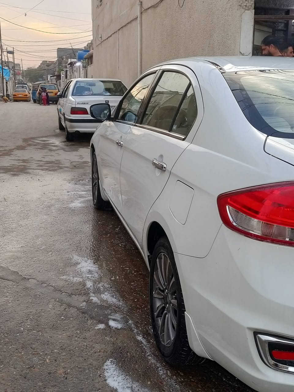 سلام عليكم سازوكي 2024 ماشيه 20الف مكانها بغداد سياره مابيها اي ضرر فقط هاي الطخه البصندوك موضحه بصوره *********** غير متواجد ع فيس
