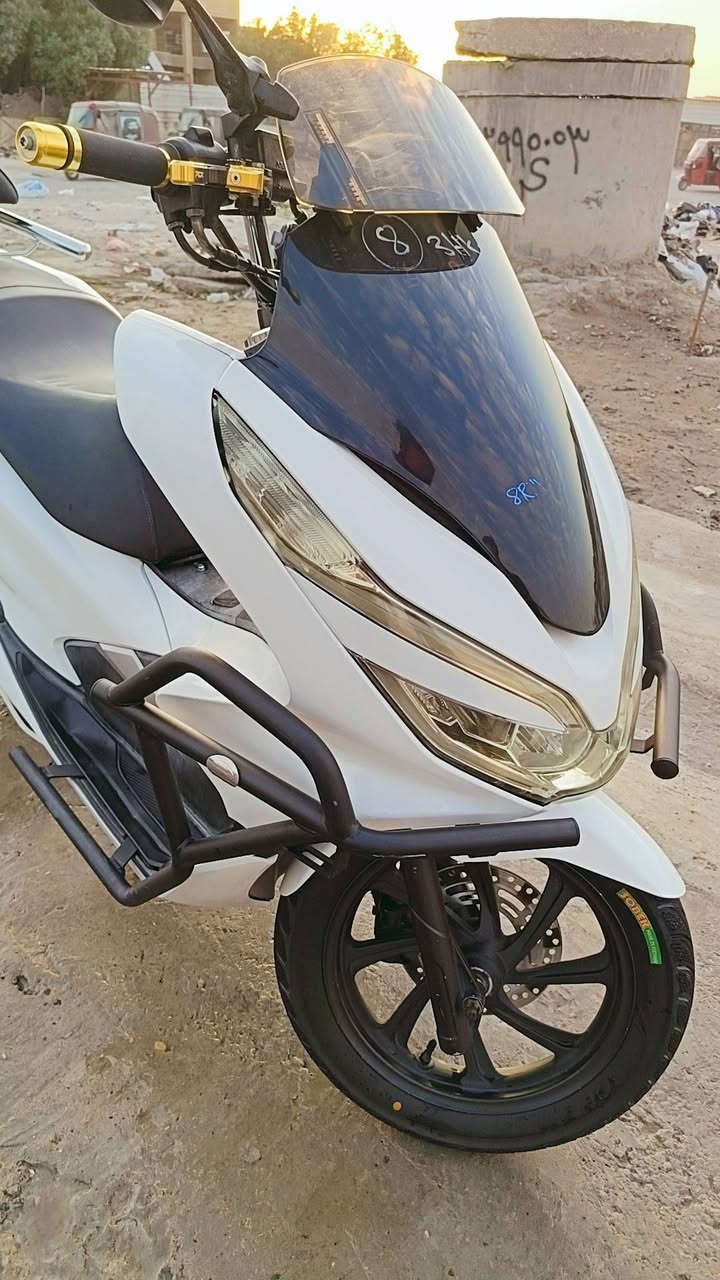 السلام عليكم
جيل ثالث2020  PCX

وارد كوري

كفاله عامة

وصل معرض 

اللون ابيض  صدفي  شذرة

حساس ازدحام

سييايه  رياضية طياريه اصليه

شمسية اصليةة

درع أصلي 

بغداد الرئاسة

***********

هنا واتساب
***********
