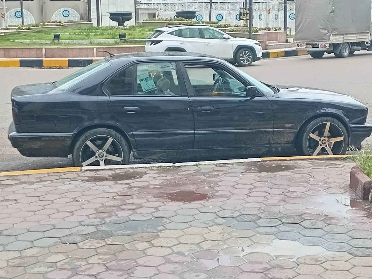 سلام عليكم  بي ام موديل ٩٤معمره جديد مكينه وكير جديد حداديه كواله جديد عده دبلات ثنين 
وبطاين  خلفيه 
سعره ٥٨ بيع او مراوس  بحدث  وفرق  بسيط انطي
***********
