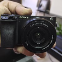 بيع كاميرا سوني الفا 6400 نظافة 90% للاستفسار 07800057097