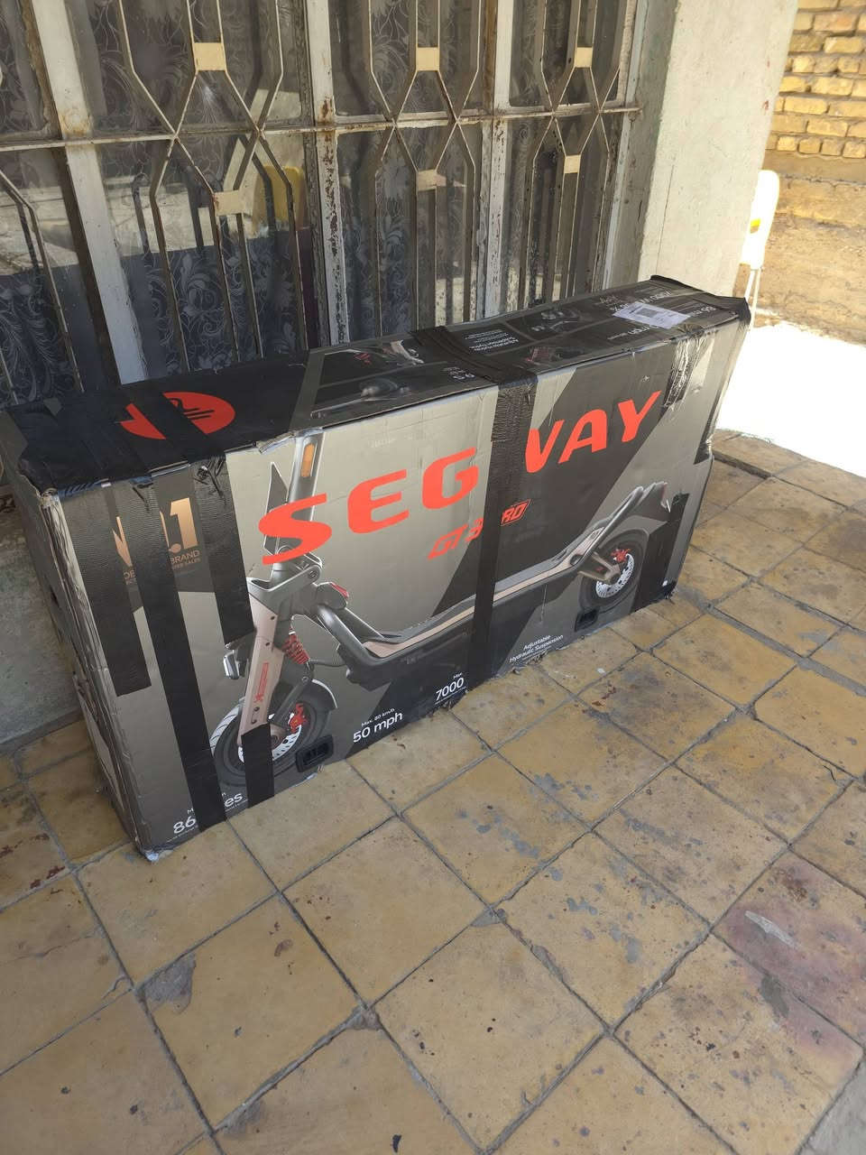 السلام عليكم  من رخصة الادمن
عندي هذه السكوتر SEGWAY
E-Scooter Superscooter GT3 Pro
80 km/h, (Smart TFT Display, 1700W*2 Motoren, 11-Zoll Reifen, IPX6), mit 80 km/h, 138 km Eco Modus Reichweite, 150 kg Tragfähigkeit اسكوتر SEGWAY
E-Scooter Superscooter GT3 Pro 
1 - اناره فوول لد 
2 - عالي ناصي سكن دبل إشارة    لد ثلجي زينون 
 3 - دبل محرك W1700 امامي خلفي المجموعة 3400 W 
4 - ابريك ABS قرص دسكات هيدروليك أصلي 
5 - حجم التاير 11 جوبلس 
6 - دبلات امامي خلفي 
7 - نظام كير اوتوماتيك  
8 - قفل مثبت سرعة 
9 - شاشة بيها كل البيانات 
10 - يقطع في الشحنه الواحده 140 km 
11 - السرعة القصوى 80 
12 - حماله حقيبه او كيس تتحمل 60 كيلو 
13 - شاحن سريع مع جميع رؤوس الكيبل يعني يرهم على اي نقطة عندك بالبيت


**إذا كنت صاحب هذا الإعلان وتريد حذفه لأي سبب، رجاءا أرسل رسالة إلى الدعم الفني**